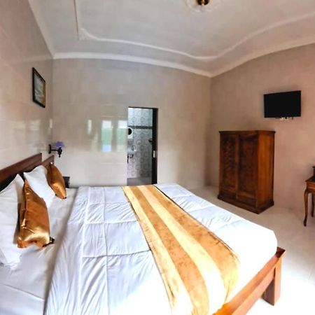 Wahyuga Sari Guest House Nita Salon & Spa Нуса-Лембонган Экстерьер фото
