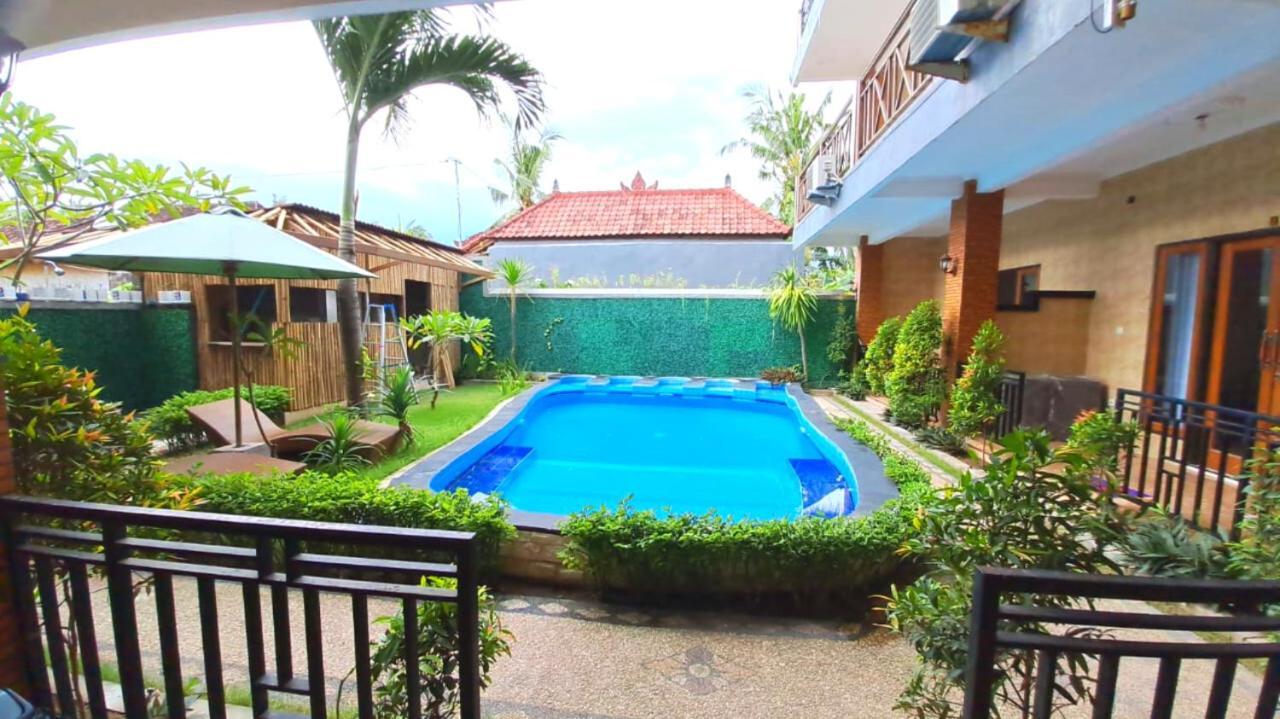 Wahyuga Sari Guest House Nita Salon & Spa Нуса-Лембонган Экстерьер фото