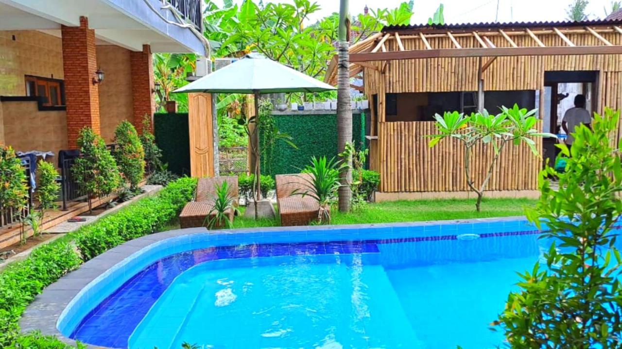 Wahyuga Sari Guest House Nita Salon & Spa Нуса-Лембонган Экстерьер фото