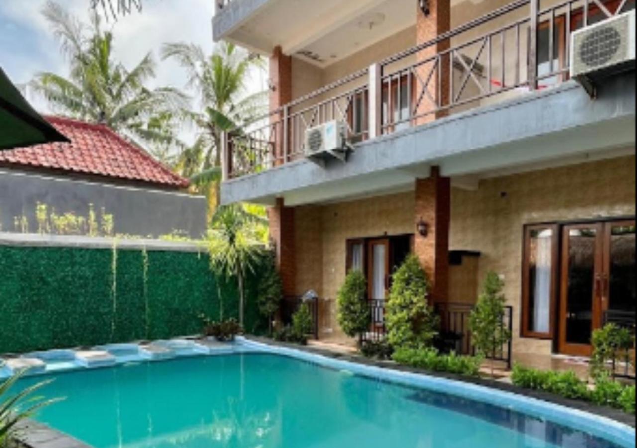 Wahyuga Sari Guest House Nita Salon & Spa Нуса-Лембонган Экстерьер фото